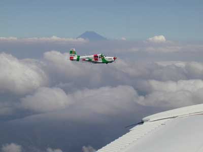 Verso Tokyo, con il Fujiyama sullo sfondo